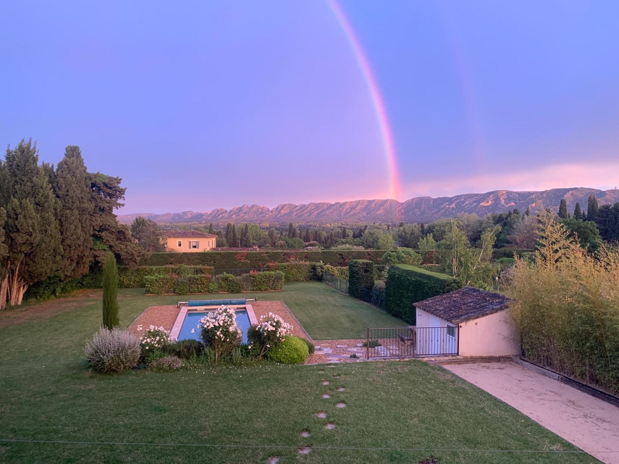 En Provence, Chez Stephanie Et Marcel Saint-Rémy-de-Provence 外观 照片